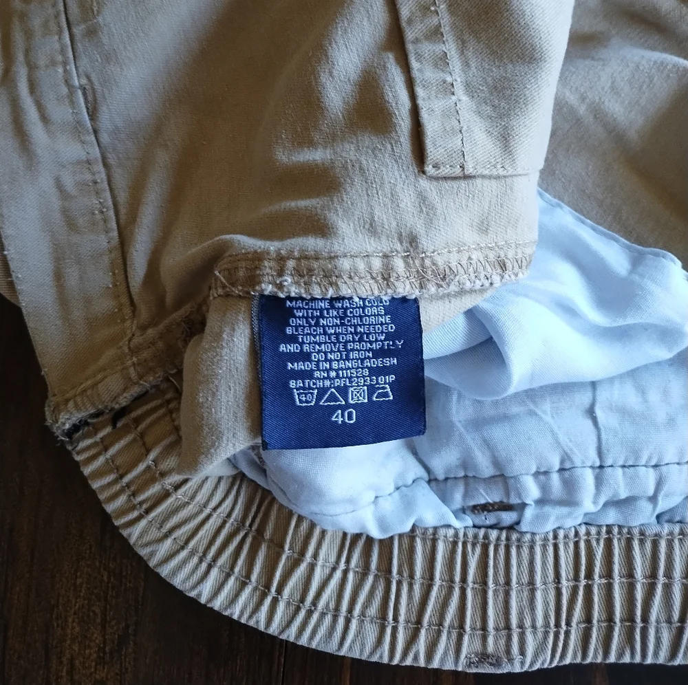 U. S. Apparel khaki Shorts, Size 40